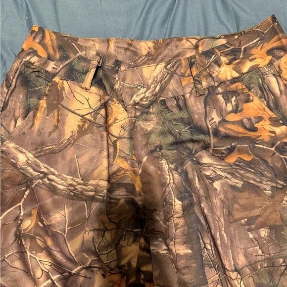Camo pants - Picture 1 of 2
